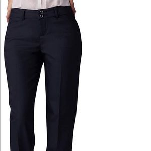 Lee Women's Secretly Shapes 10 Petite Regular Fit Straight Leg Mid Rise Pant